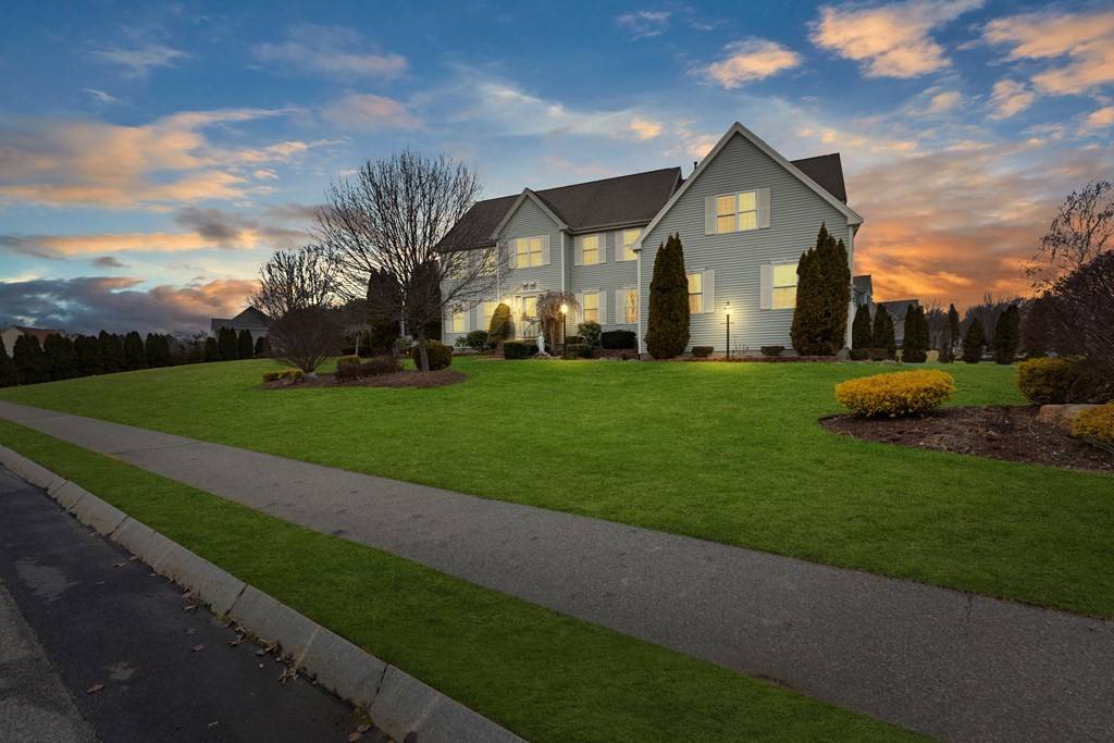 West Bridgewater, MA 02379,11 Copper Beech Cir