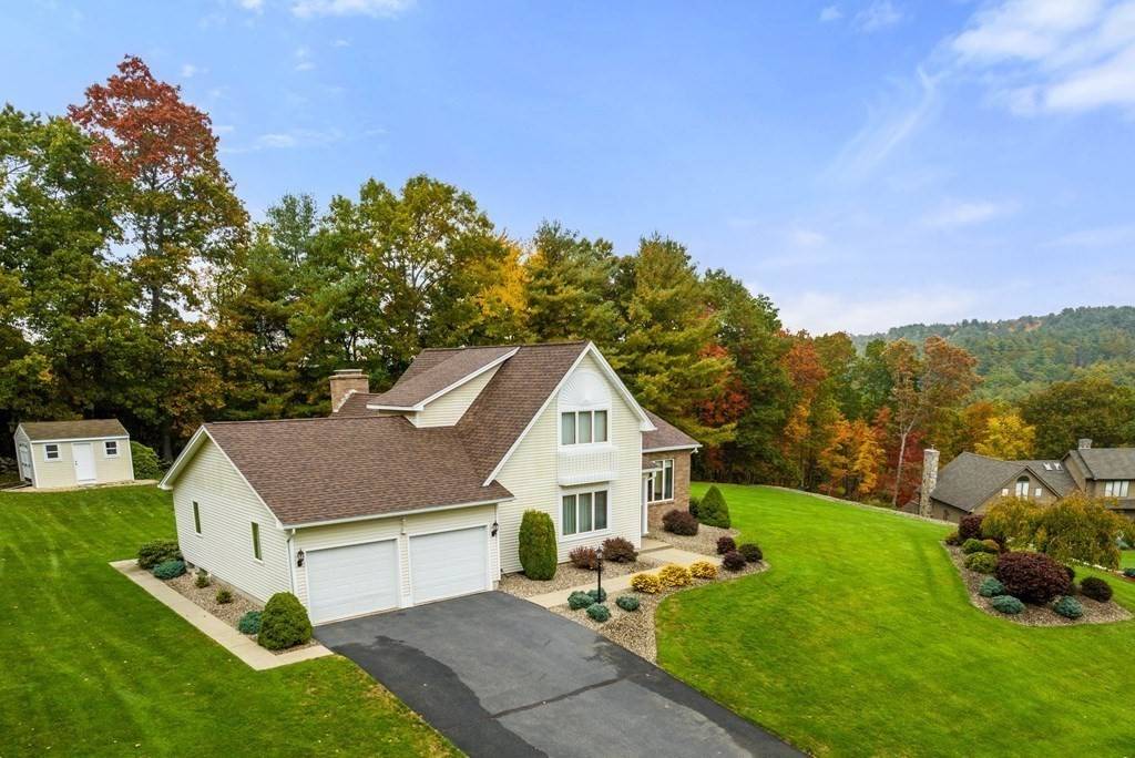 Ludlow, MA 01056,33 Isabel Ln