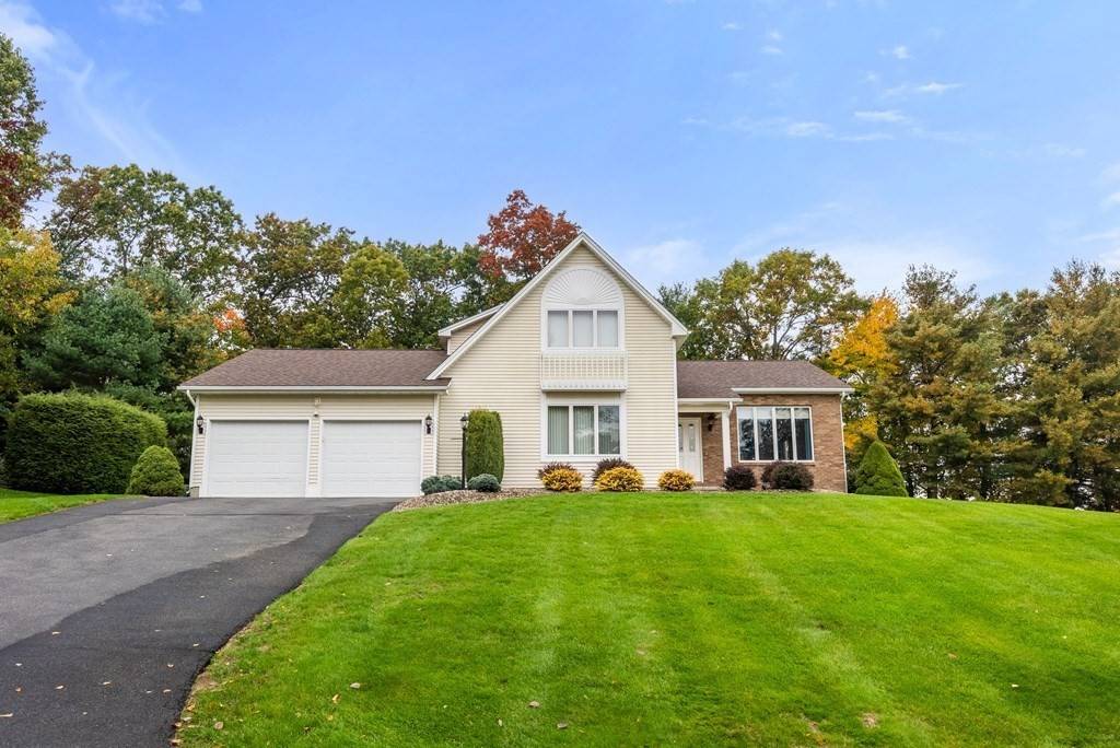 Ludlow, MA 01056,33 Isabel Ln