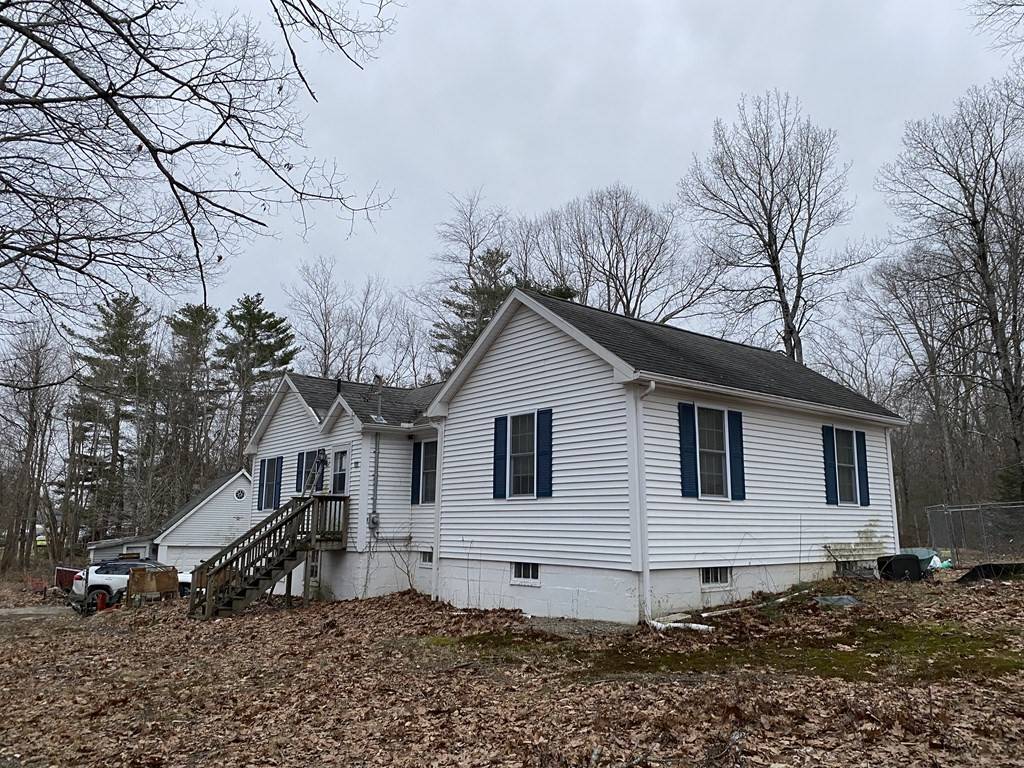 Hubbardston, MA 01452,111 Gardner Rd