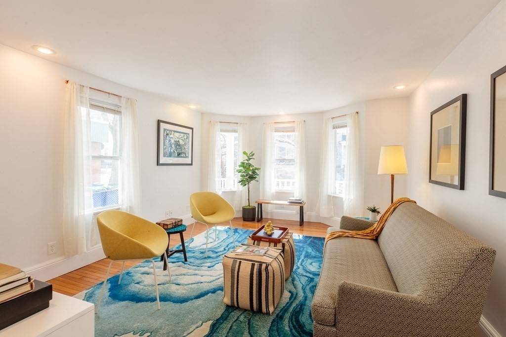 Somerville, MA 02143,221 Highland Ave #1