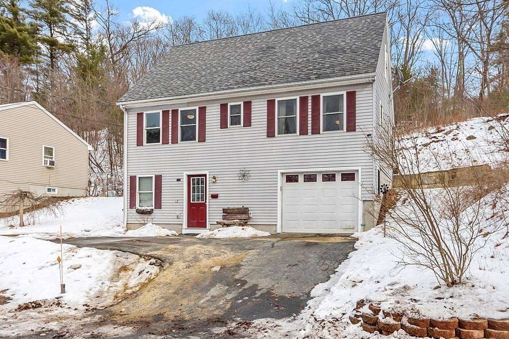 Athol, MA 01331,516 Cottage Street