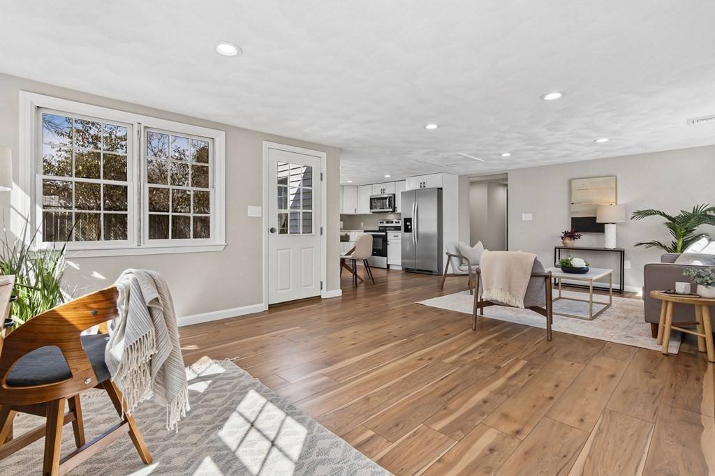 Wakefield, MA 01880,369 Vernon St