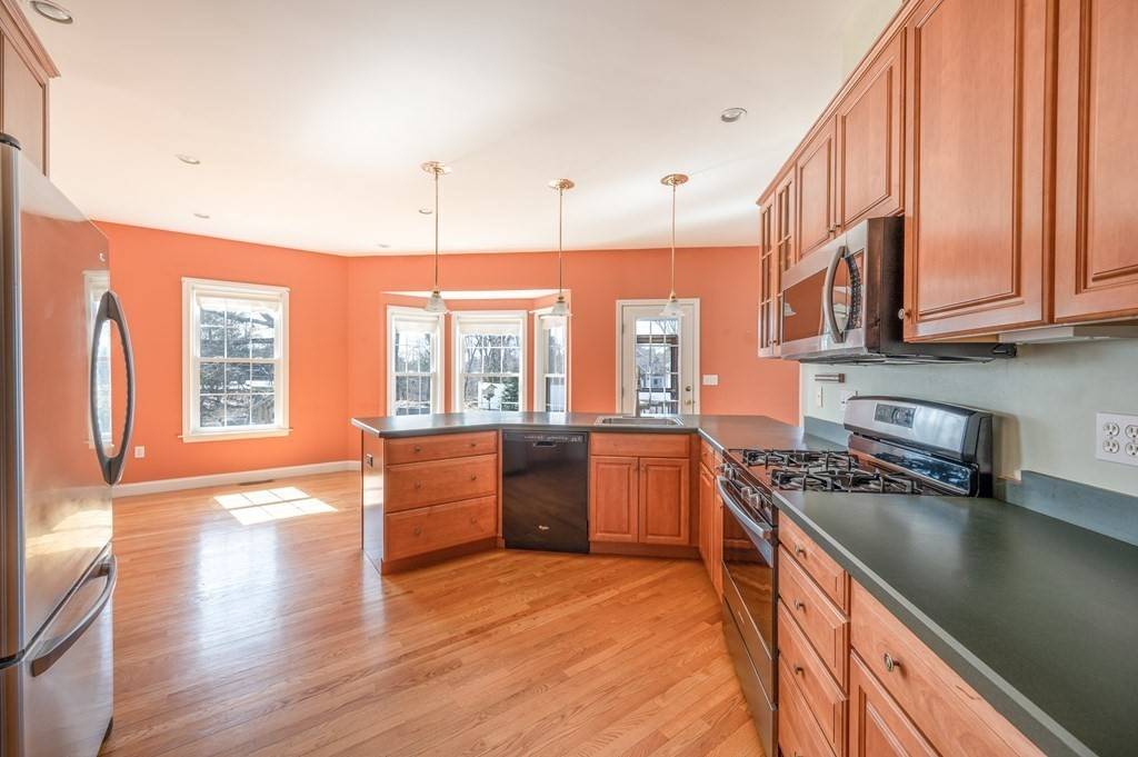 Hopkinton, MA 01748,86 Grove St