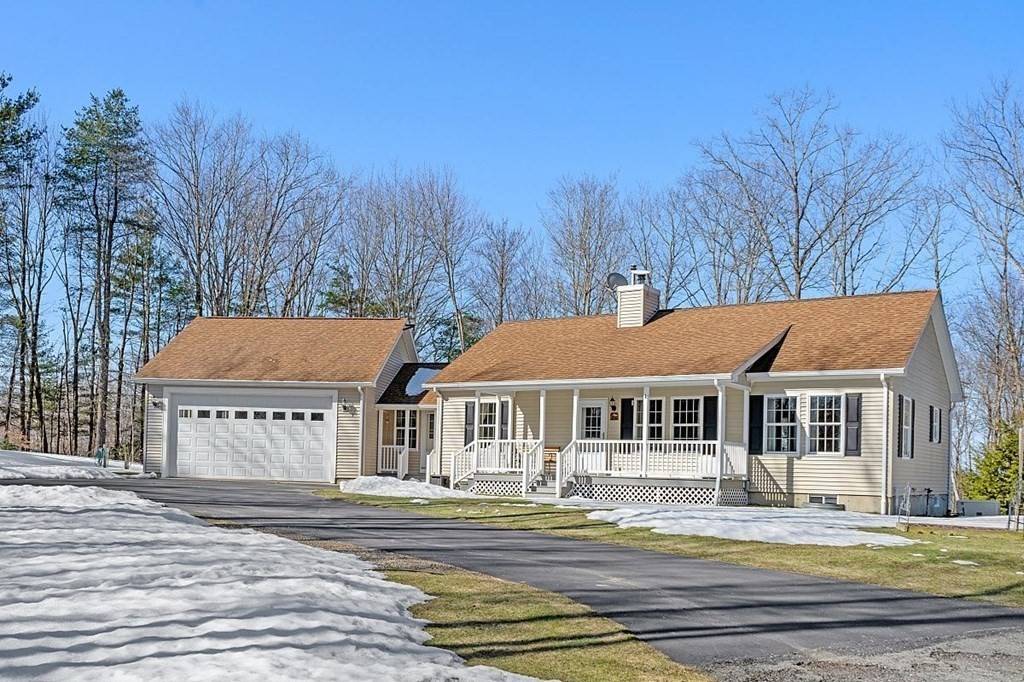 Royalston, MA 01368,23 Laurel Lake Rd