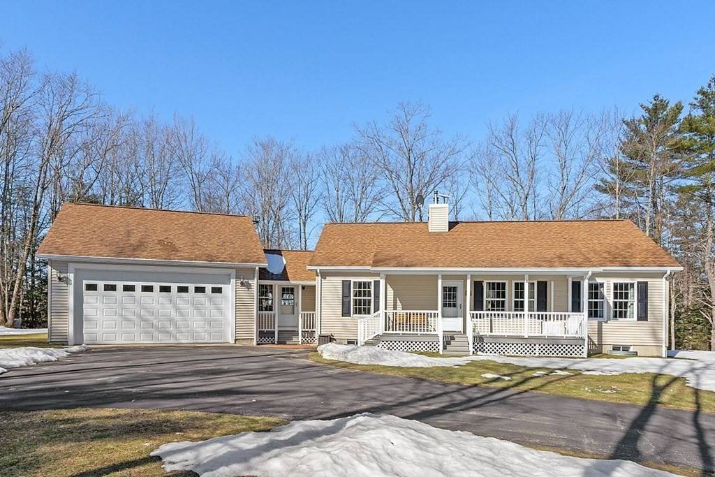 Royalston, MA 01368,23 Laurel Lake Rd