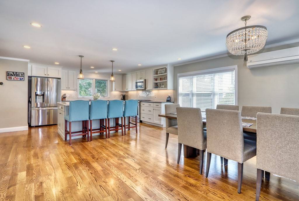 Melrose, MA 02176,33 Old Brook Cir