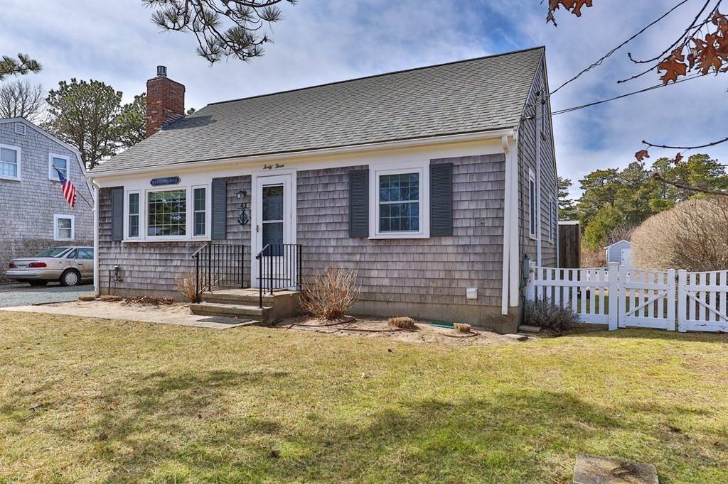 Dennis, MA 02639,43 Easy St