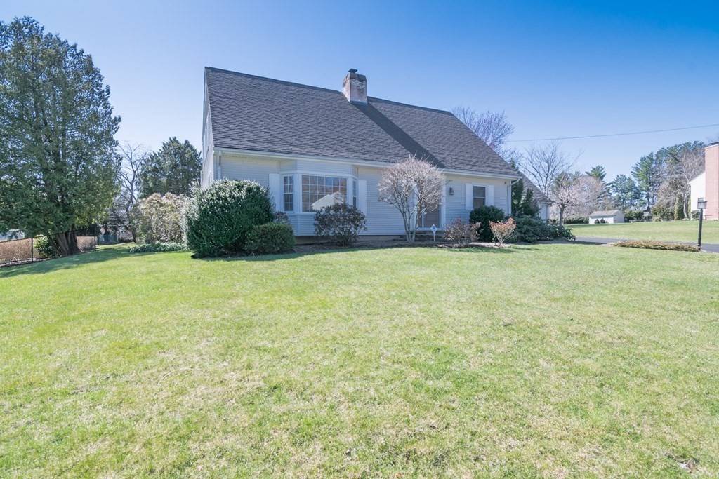 East Longmeadow, MA 01028,32 Greenwich Rd