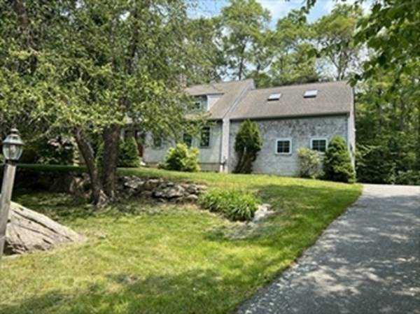 Westport, MA 02790,2 Katlyne Ct