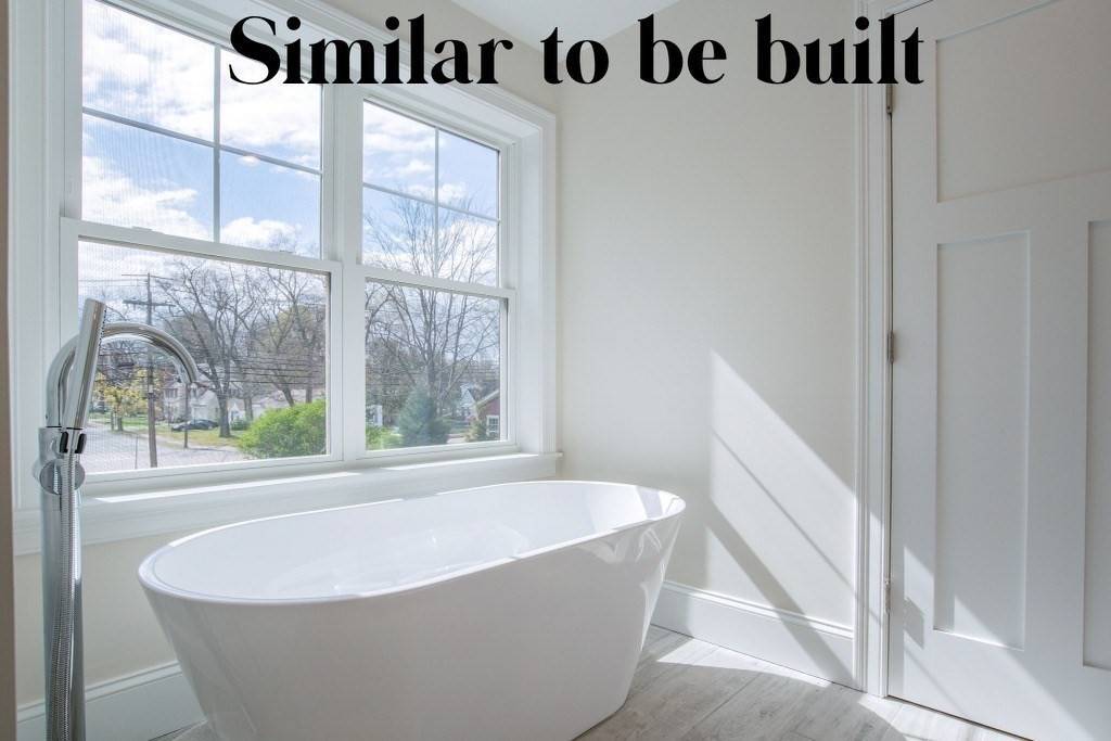 Natick, MA 01760,10 Arlington Cir