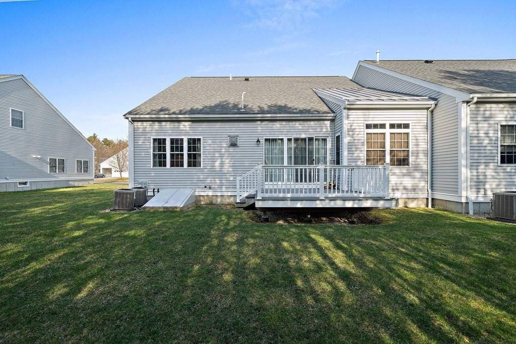 Whitman, MA 02382,877 Auburnville Way #H1