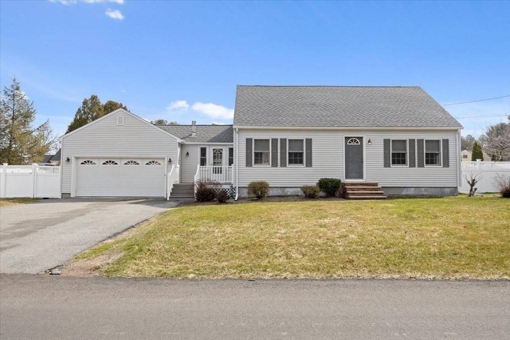 Tewksbury, MA 01876,16 S Rhoda St