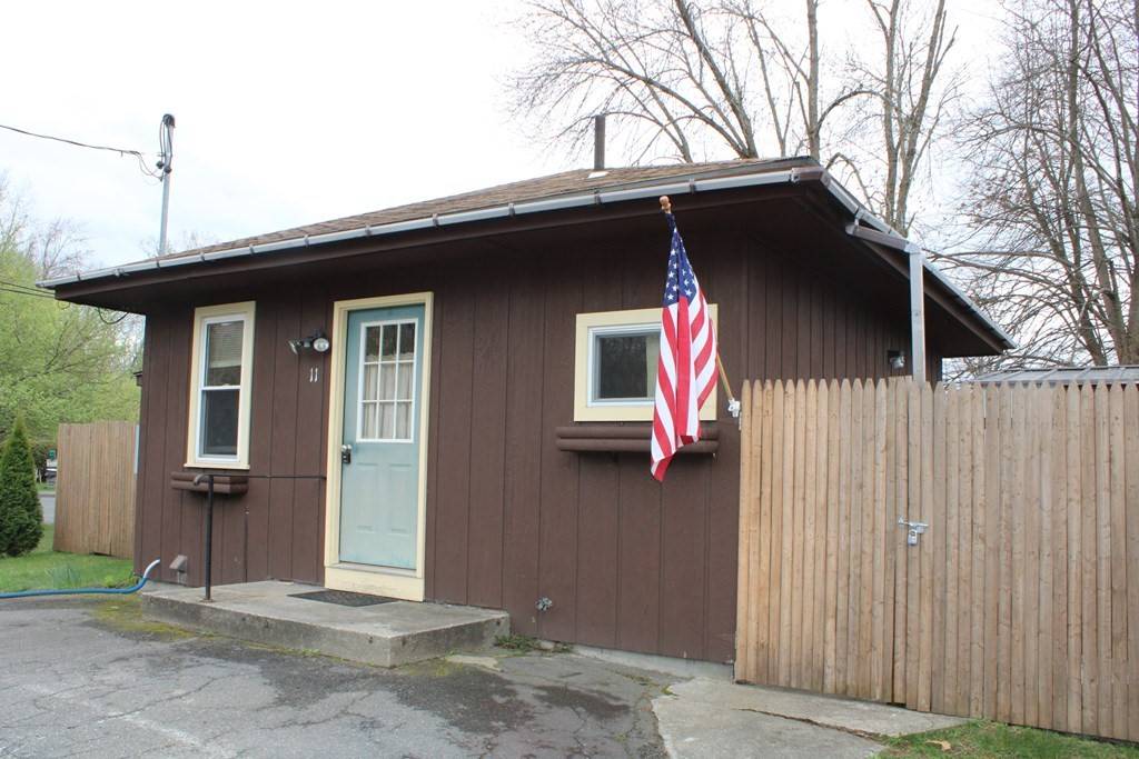 Sunderland, MA 01375,11 Garage Rd