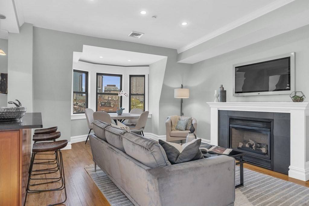 Boston, MA 02118,682 Tremont St #4