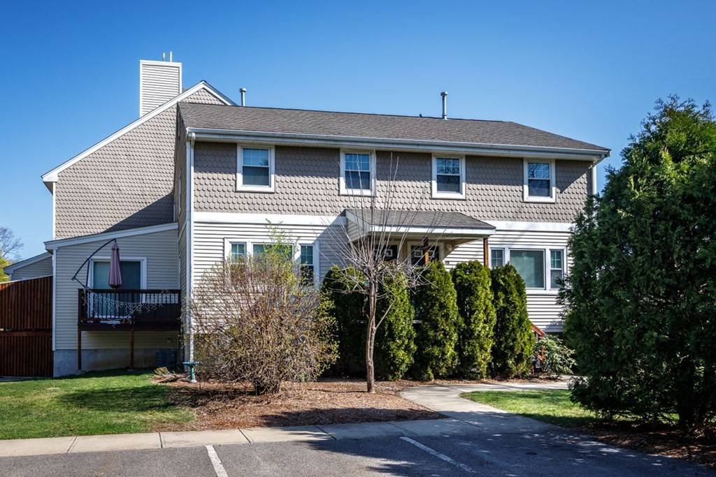 Westborough, MA 01581,4 Mayberry #B