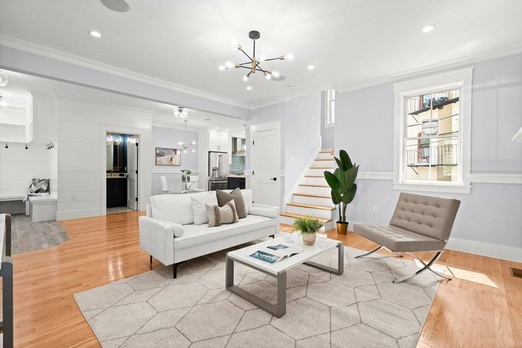 Boston, MA 02130,15 Forest Hills St. #15