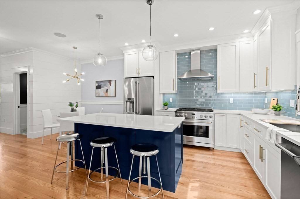 Boston, MA 02130,15 Forest Hills St. #15