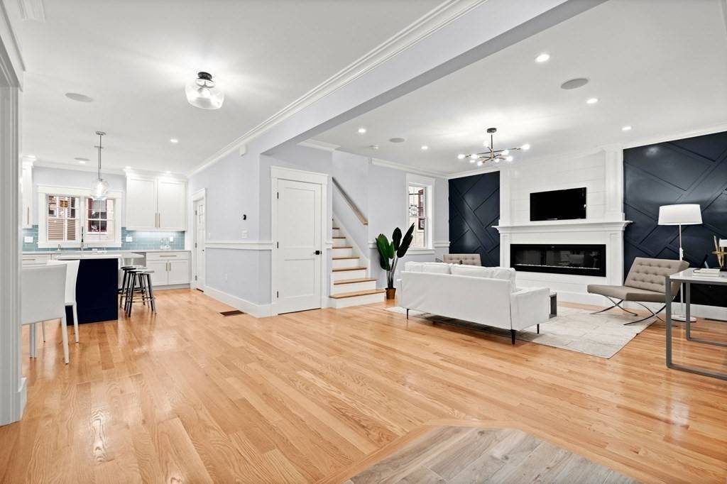 Boston, MA 02130,15 Forest Hills St. #15