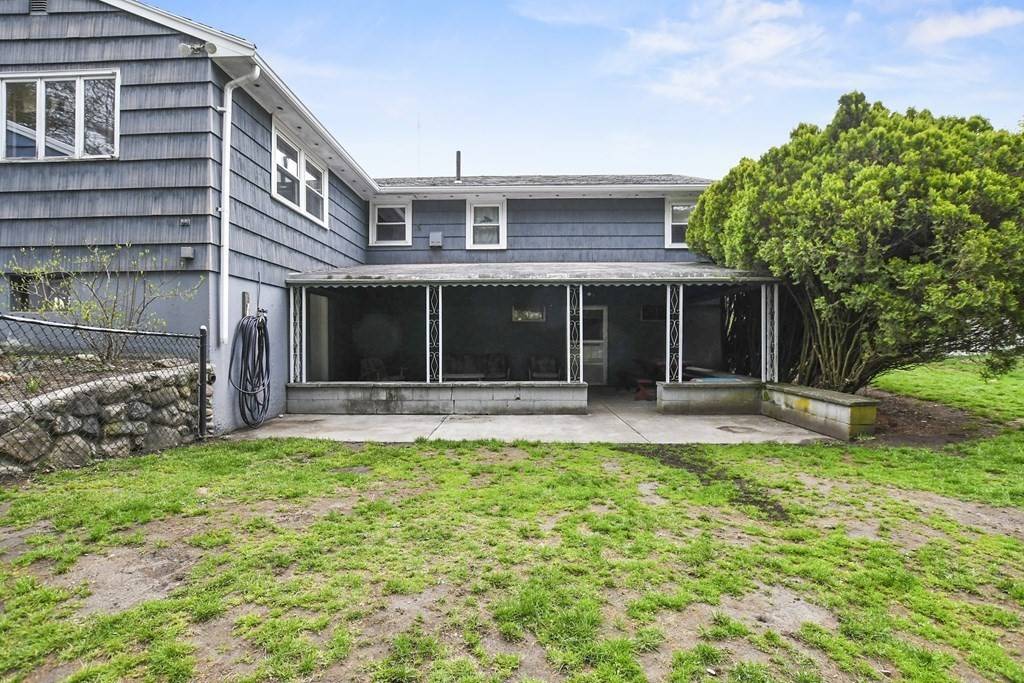 Needham, MA 02494,143 Hunting Rd