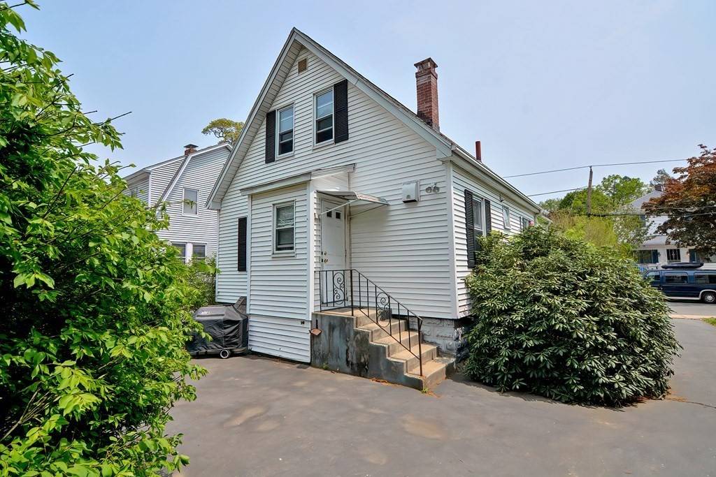 Medford, MA 02155,136 Saunders St