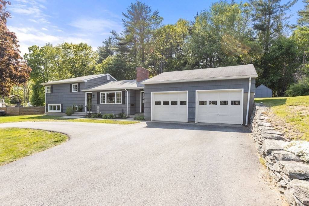 Holden, MA 01520,19 Sherwood Hill Dr