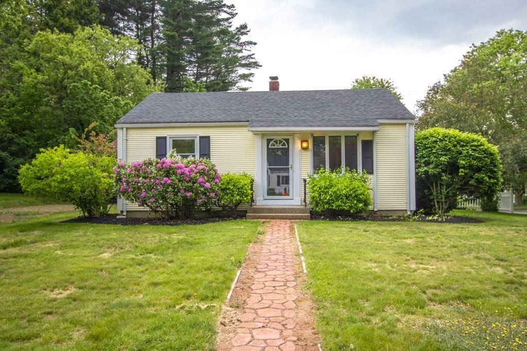 East Longmeadow, MA 01028,27 Helen Cir