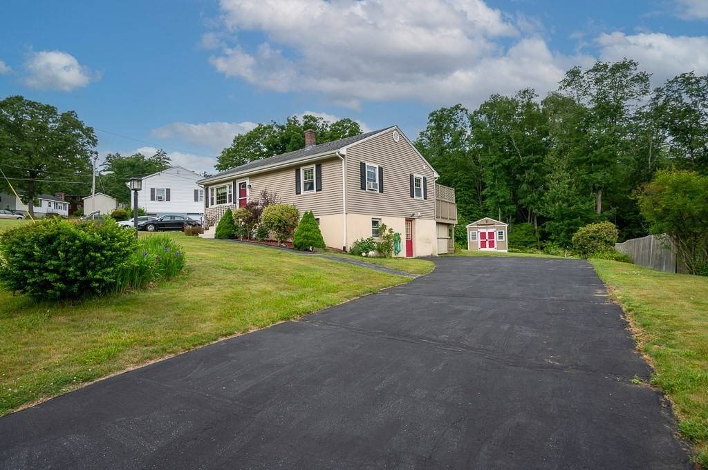 Southbridge, MA 01550,28 Vista Ln