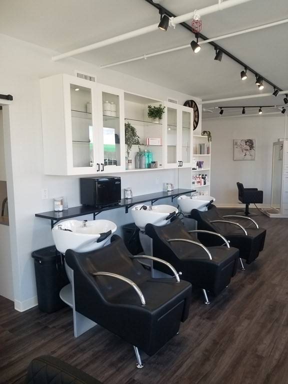 Peabody, MA 01960,168 Washington St #Salon