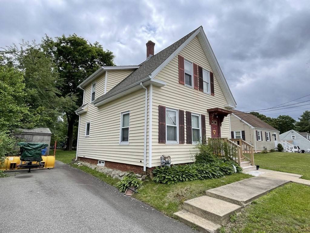 Whitman, MA 02382,28 Star St