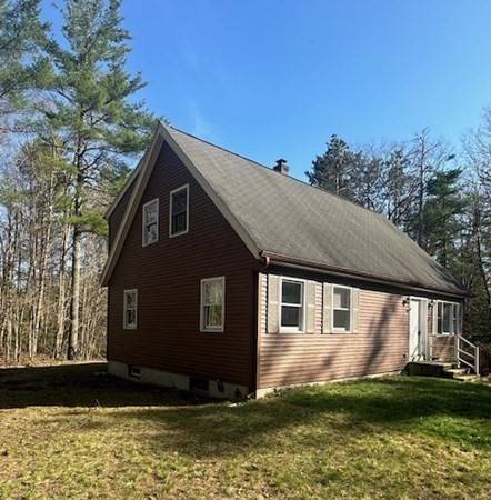 Hubbardston, MA 01452,52 Birches Road