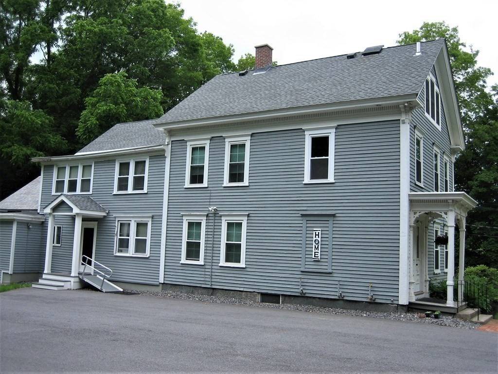 Sterling, MA 01564,33 Maple St