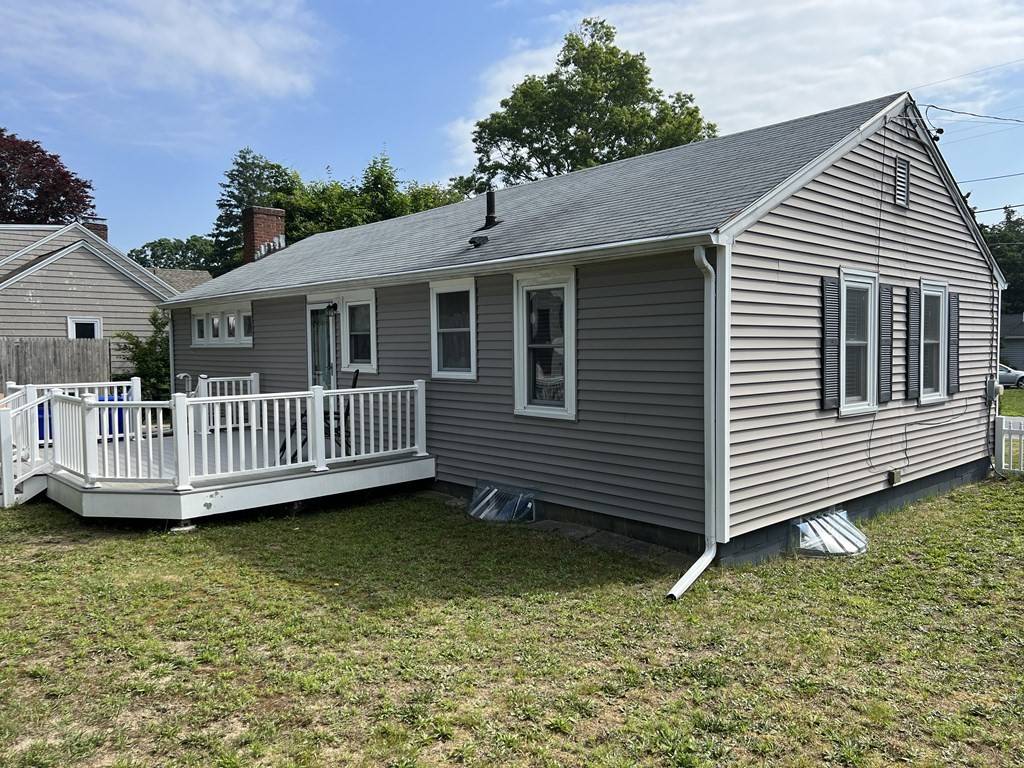 Bourne, MA 02532,31 Buzzards Bay Ave