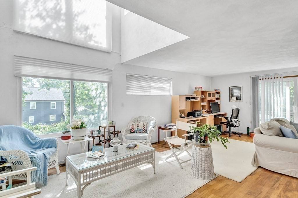 Brookline, MA 02467,72 Wallis Road