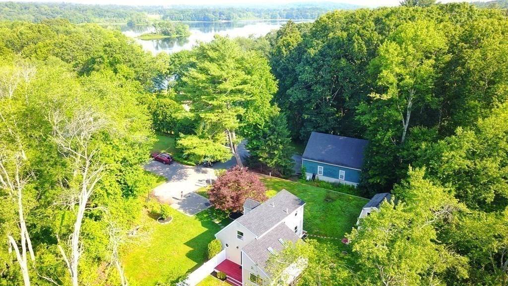 Holliston, MA 01746,112 Lakeshore Dr