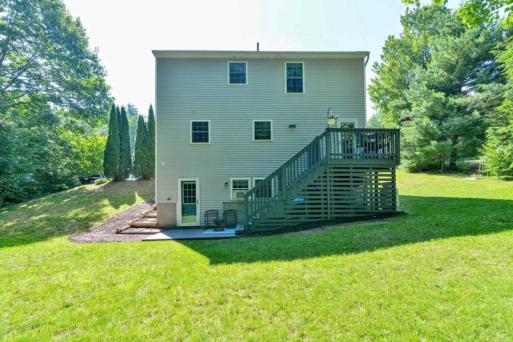 Southbridge, MA 01550,32 Whitetail Circle