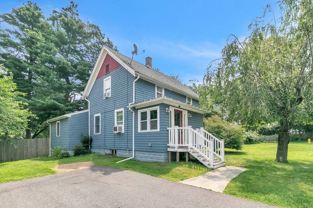 East Longmeadow, MA 01028,12 Pleasant Pl