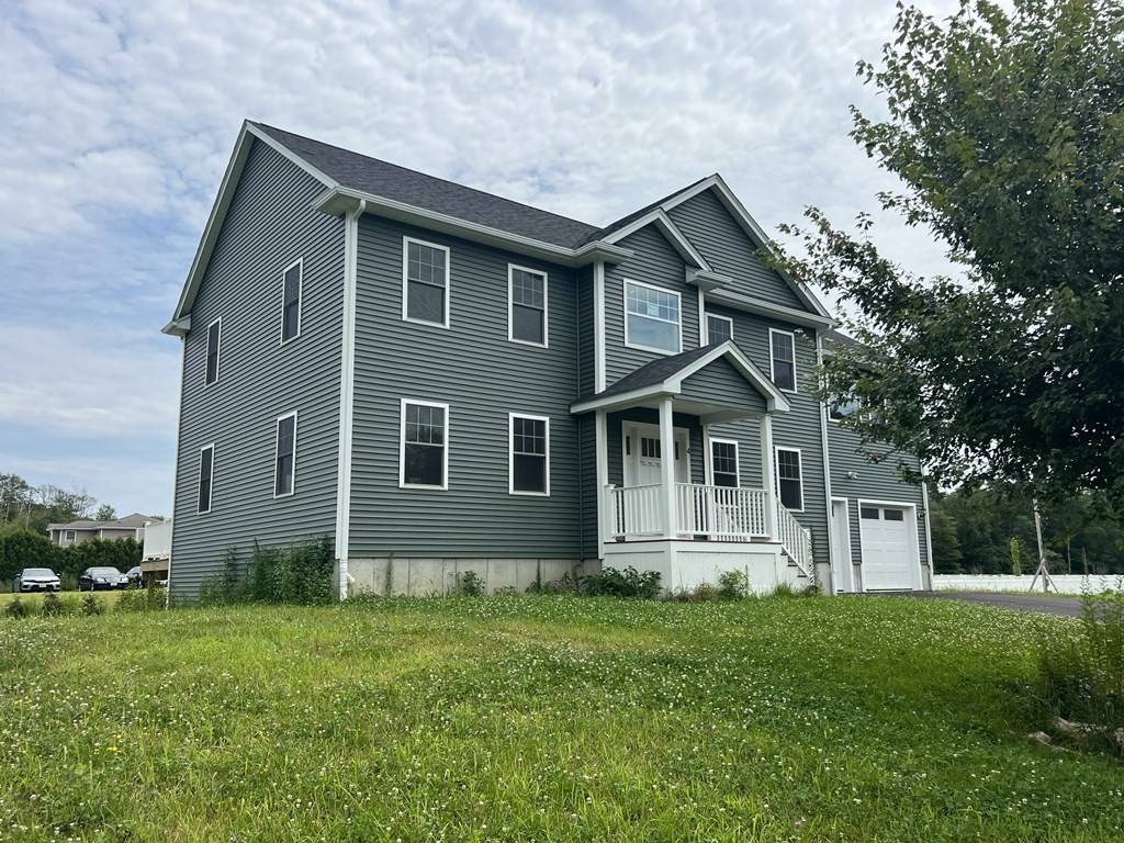 Westport, MA 02790,4 Bergeron Ln