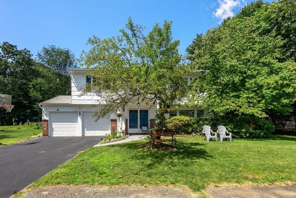 Holliston, MA 01746,38 Westfield Dr