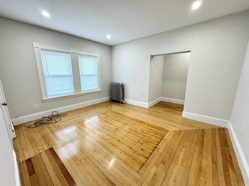 Boston, MA 02125,3 Mount Vernon St #2