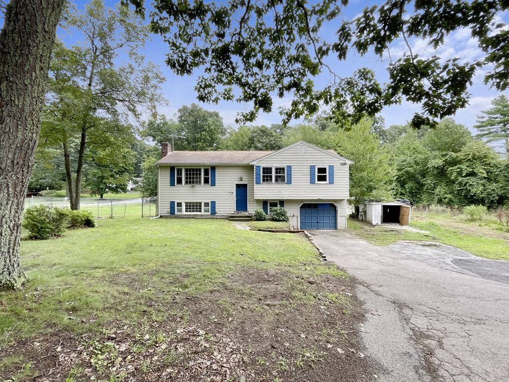 Sutton, MA 01588,7 Prescott Rd