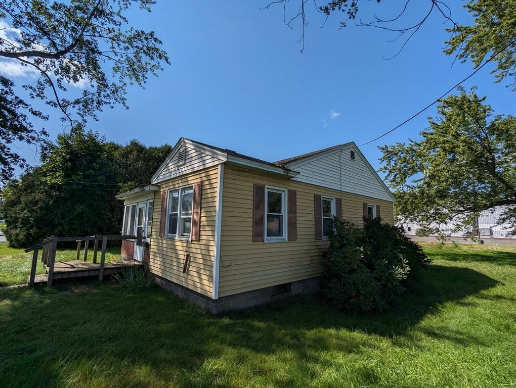 Deerfield, MA 01373,24 Elm St