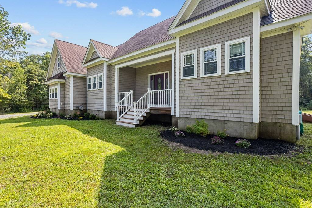 Westport, MA 02790,32 Mackady Ct