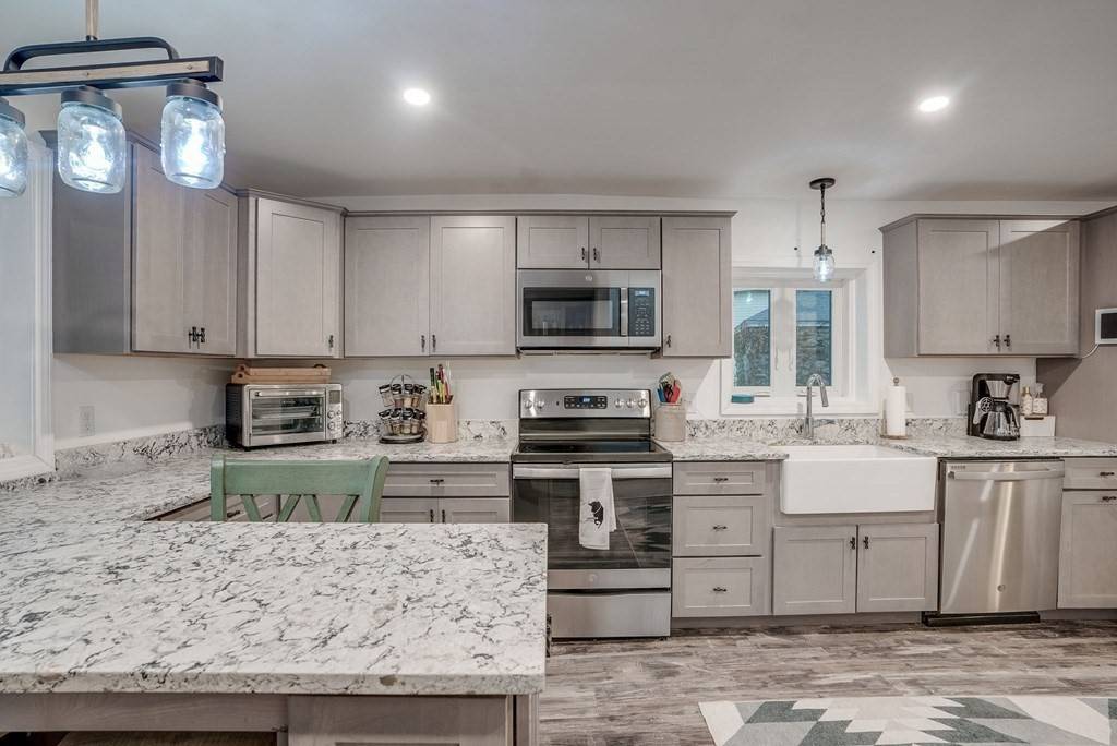 Methuen, MA 01844,109 Harris St