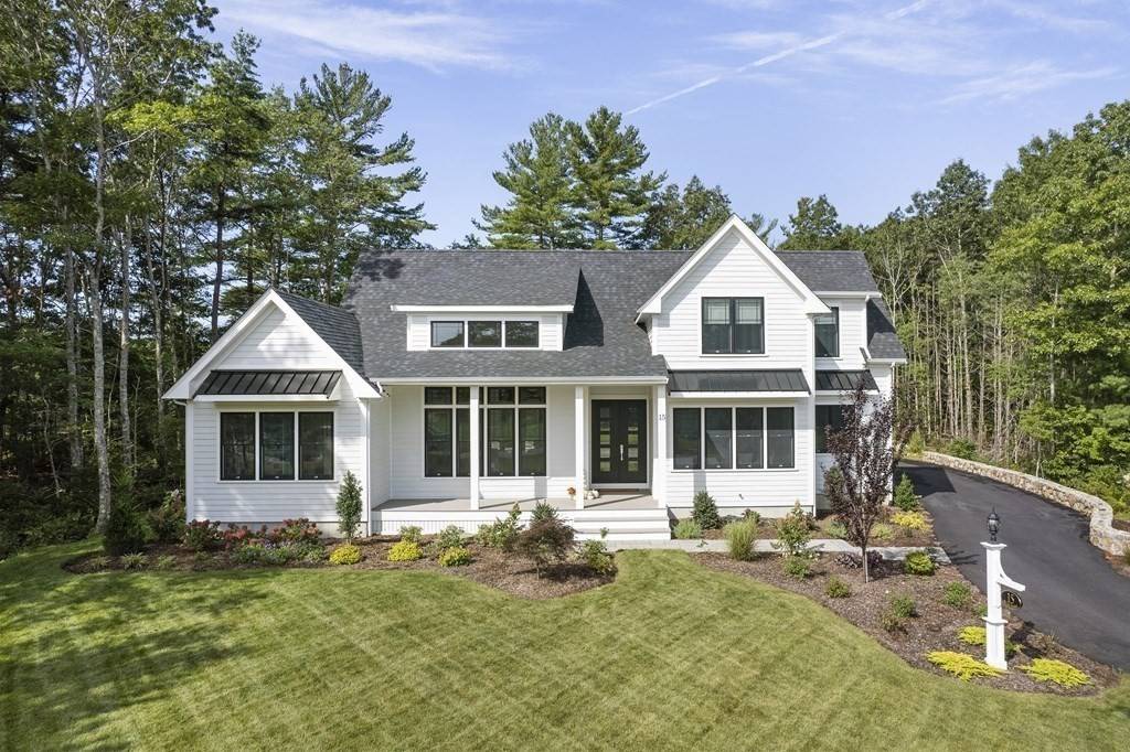 Mattapoisett, MA 02739,15 Shagbark Circle