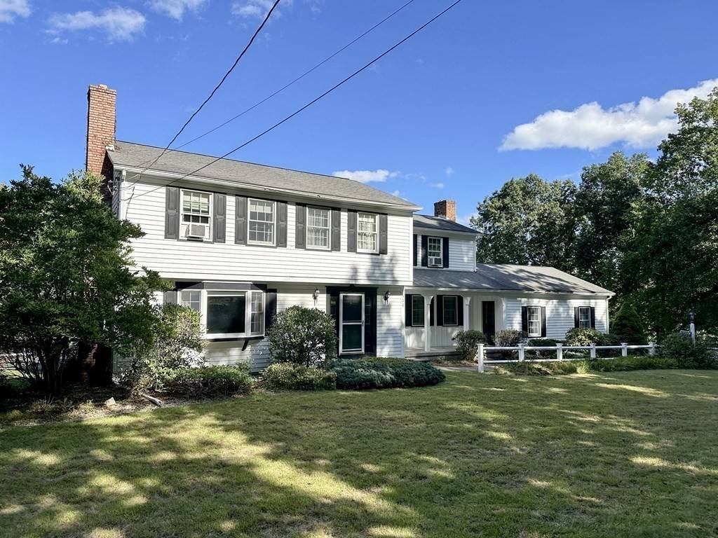 Ludlow, MA 01056,834 Lyon St