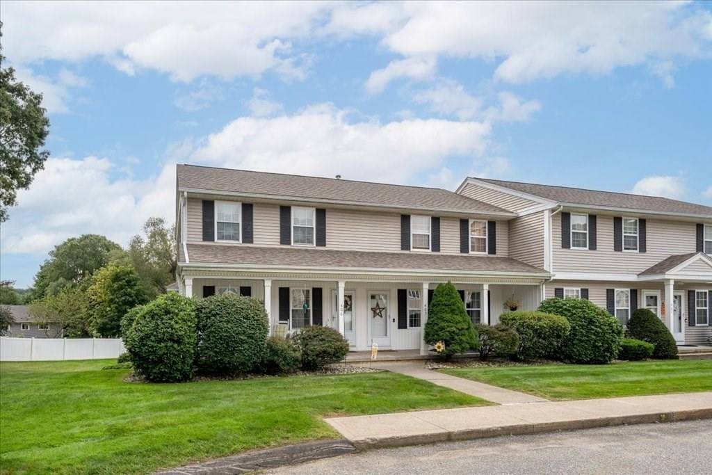 Ludlow, MA 01056,665 Center Street #406