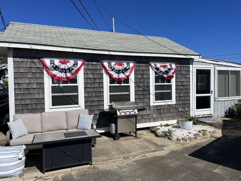 Dennis, MA 02639,50 Horseshoe Way