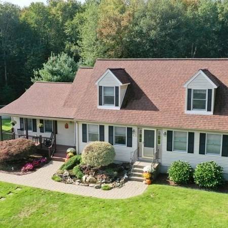 North Smithfield, RI 02896,34 Village Way