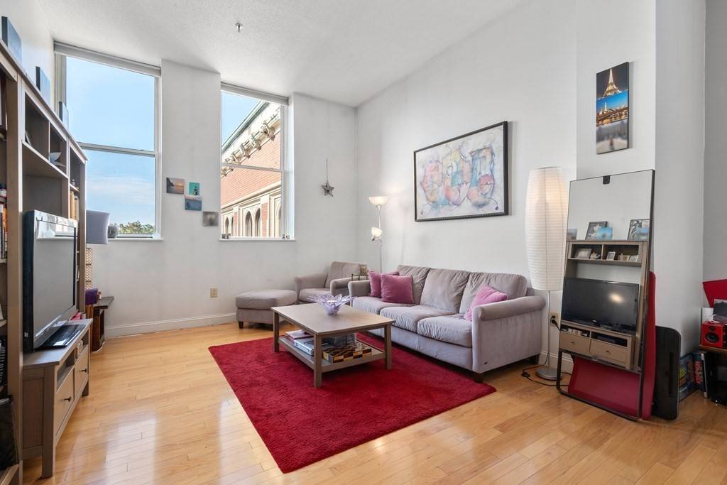 Boston, MA 02130,76 Elm #313